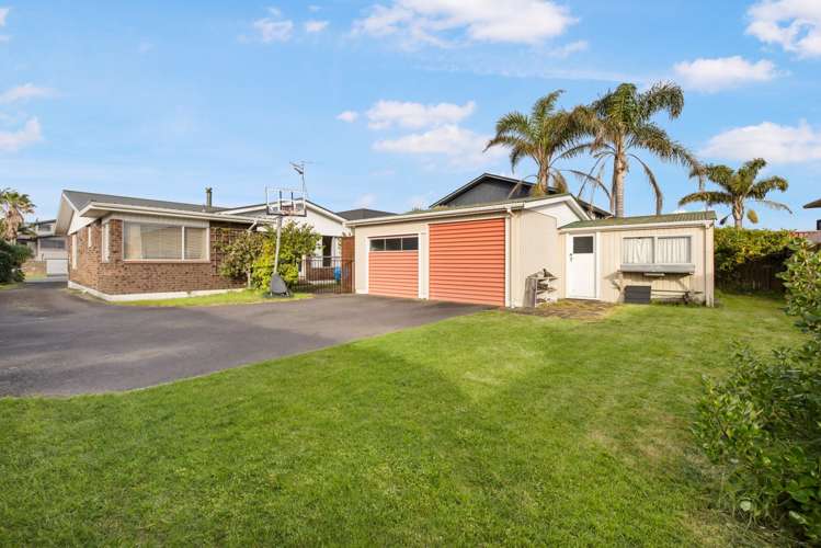 42 Oceanbeach Road Mount Maunganui_1