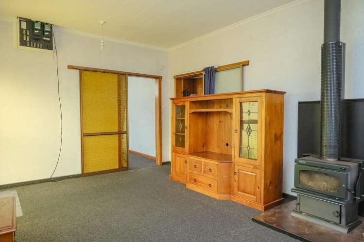 1 Ross Street Dunollie_17