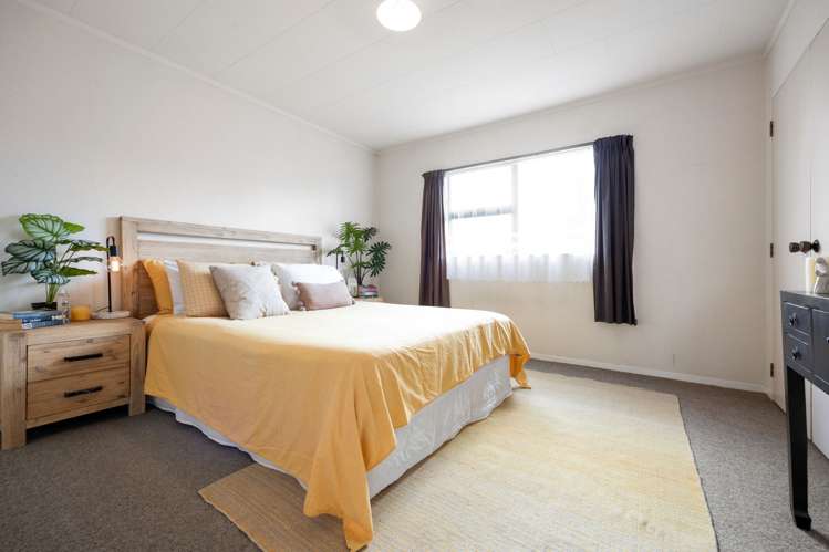 71a Kahikatea Drive Melville_12