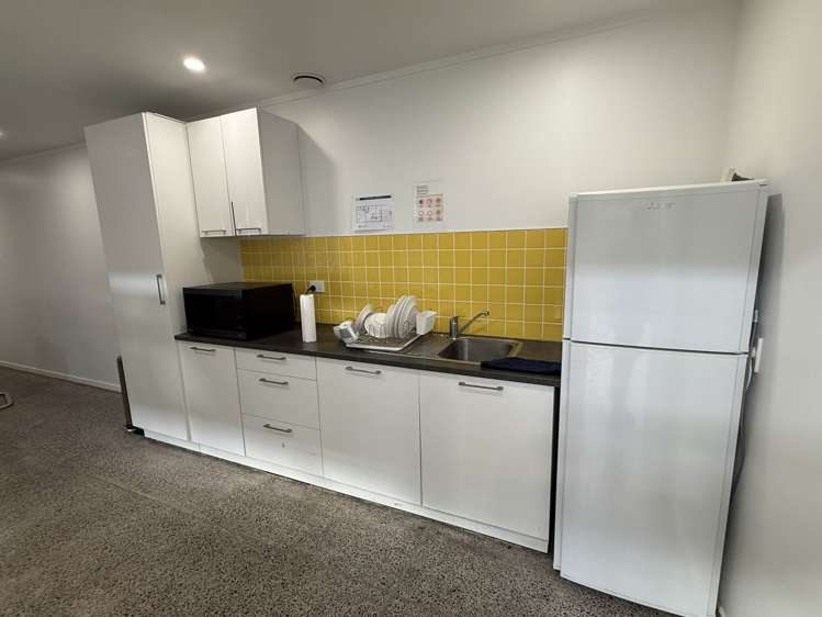 11 Binsted Road New Lynn_17
