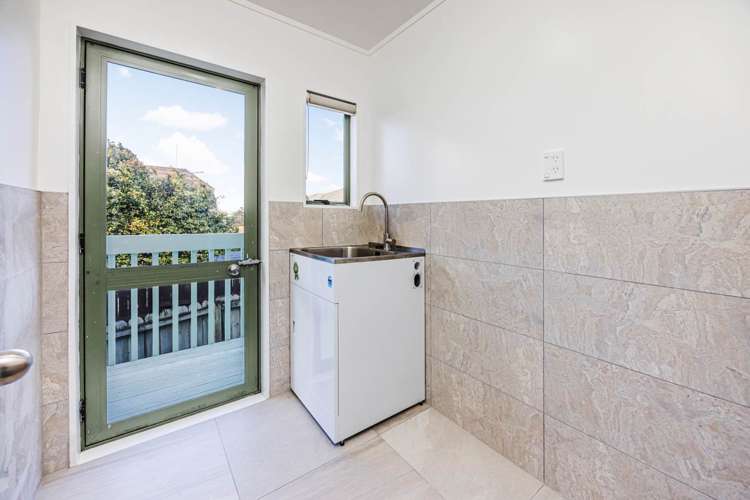 2/14 Kells Place Botany Downs_8