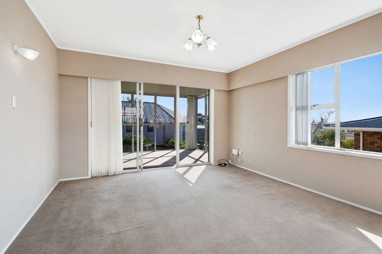 2/2 Tower Hill Stanmore Bay_16