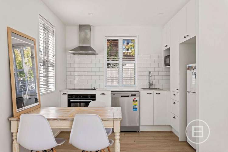 2/21 Buffon Street Waltham_5