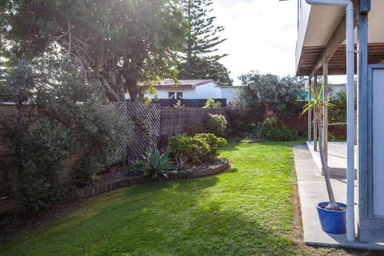 102 Saint Patricks Row Whangamata_24