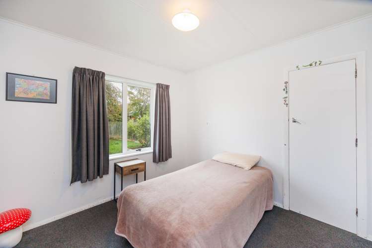 2 Montgomery Street Feilding_6