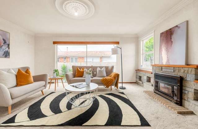 Cosy 3-Bed Character Home in Quiet Cul-de-sac!