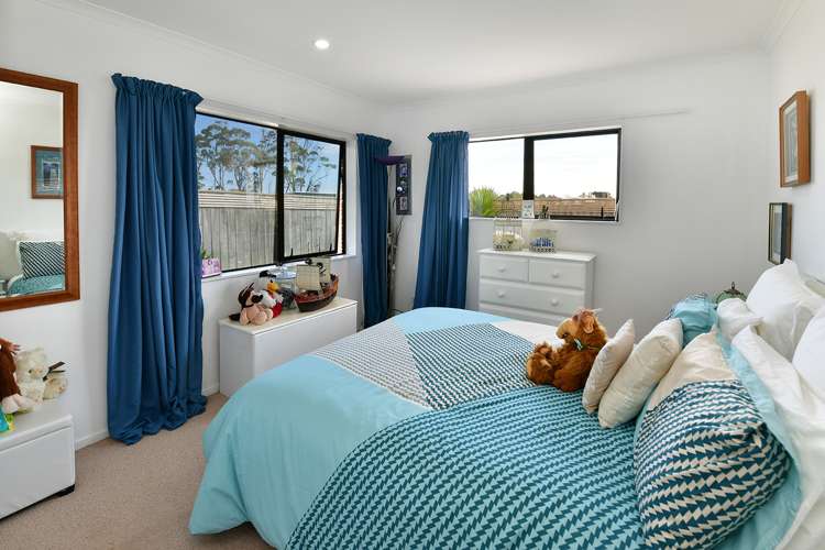 19 Raabia Close Parakai_14