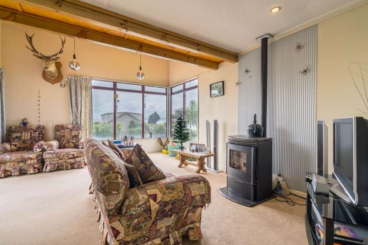 1 Rimu Street Kaka Point_10