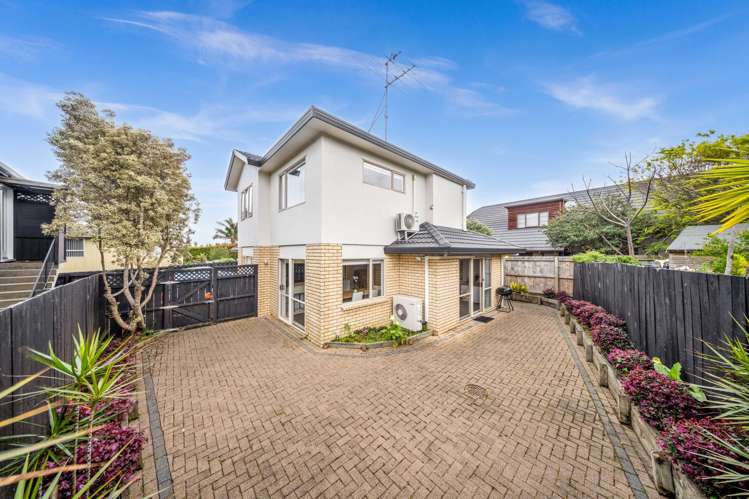 2/13 Fratley Avenue Farm Cove_23