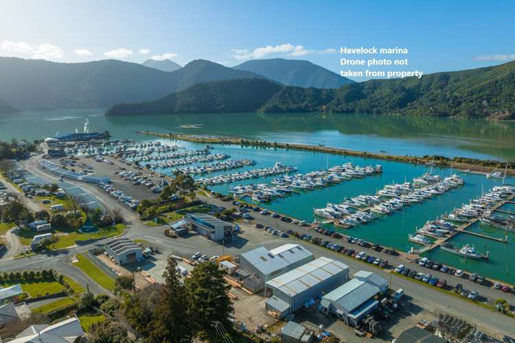 27 Lawrence Street Havelock_24