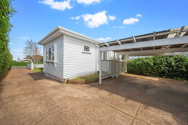 8a Warren Avenue Three Kings_13