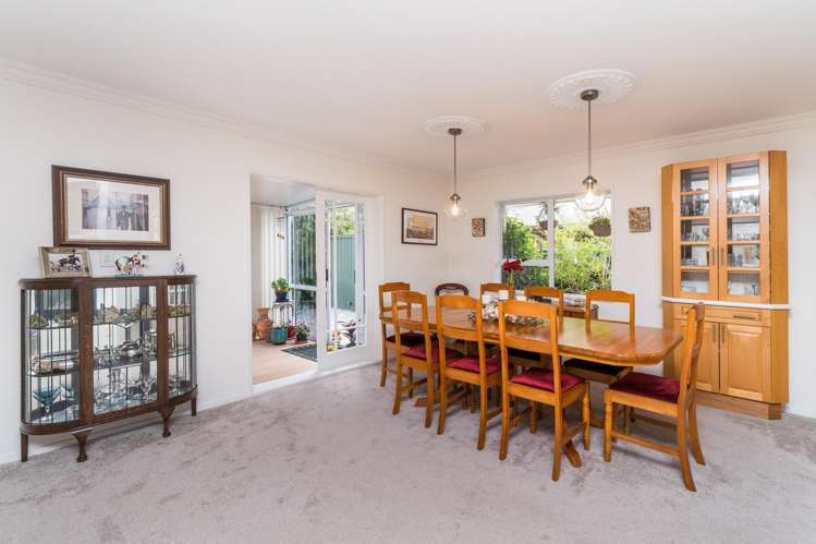 98 John F Kennedy Drive Milson_9