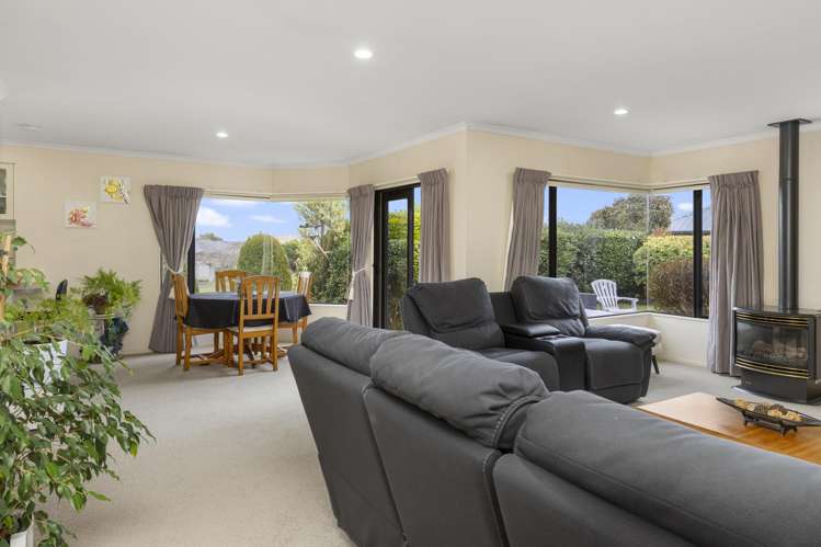 32 Balmoral Drive Hilltop_9
