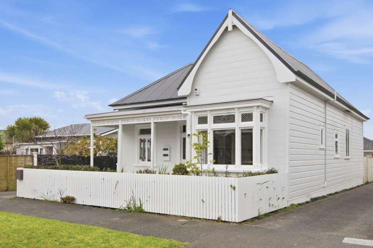 35A Holly Street Avondale_24