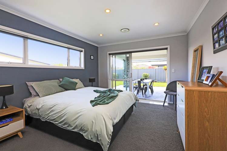 6 Begley Place Frimley_14