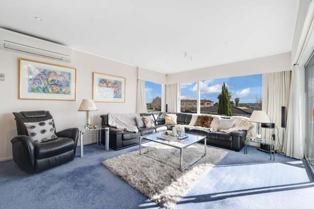 8 Fielding Crescent Farm Cove_2