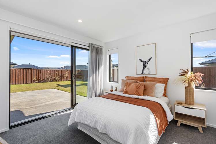 98 Oaks Drive Lincoln_5