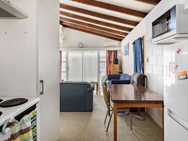 2/68 Maxwell Road Blenheim Central_5