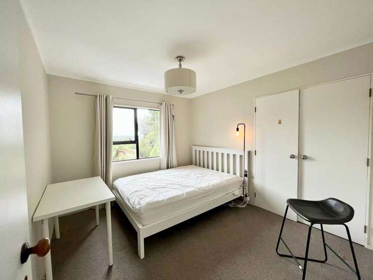 36B Greenvalley Rise Glenfield_2