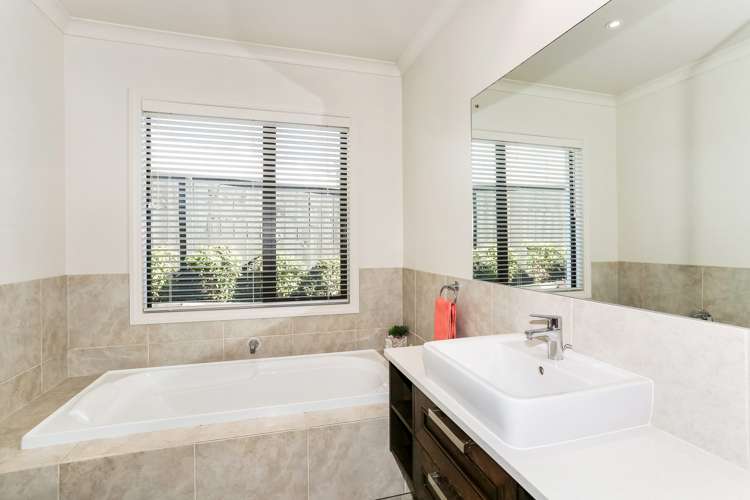 5 Corsica Way Karaka_11