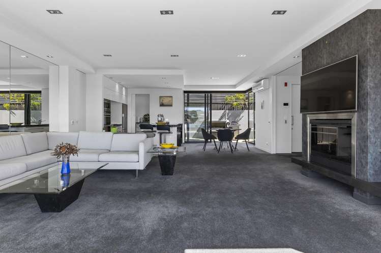 1/5 The Moorings Two Mile Bay_10