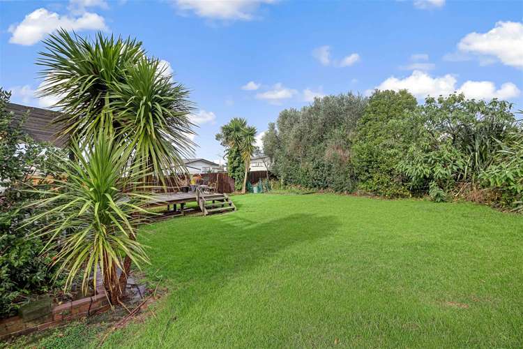 17 Bodi Place Te Atatu South_17