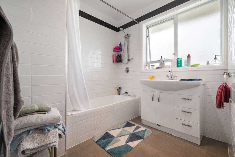 14a Carlsen Street Burwood_9