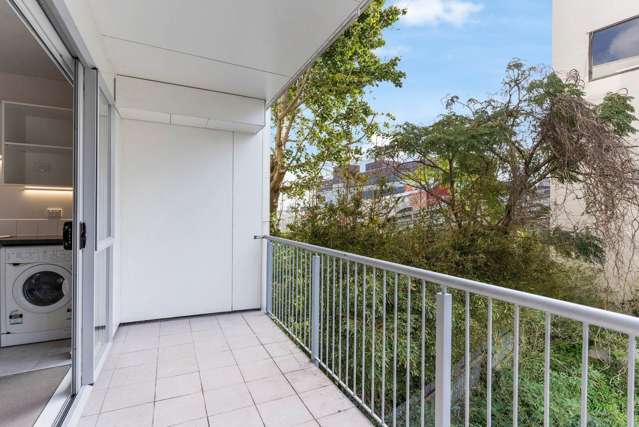 311/10 Flower Street Eden Terrace_4