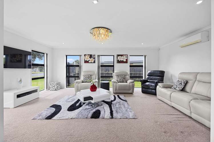 40 Hadley Wood Drive Wattle Downs_21