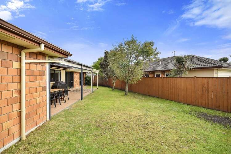 8 Aberdeen Crescent Wattle Downs_16