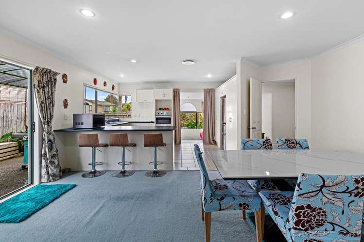 6 Reybert Place Massey_7