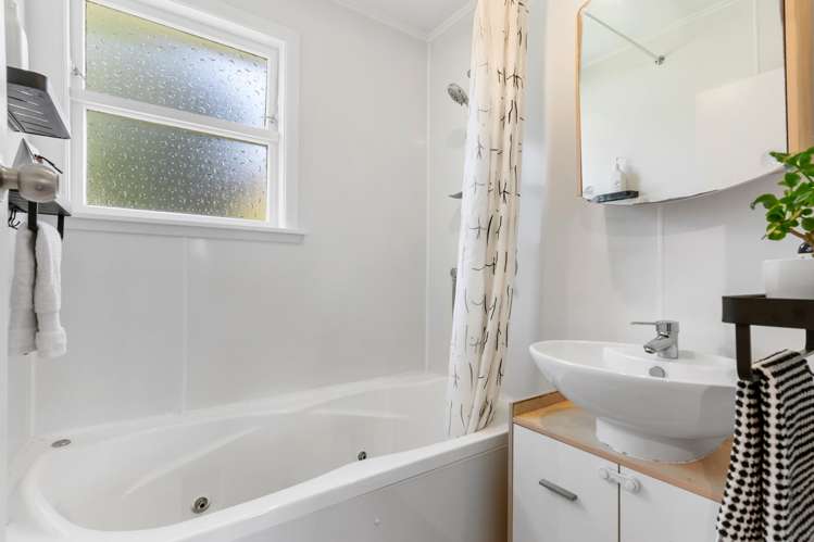 251 Rangatira Road Beach Haven_14