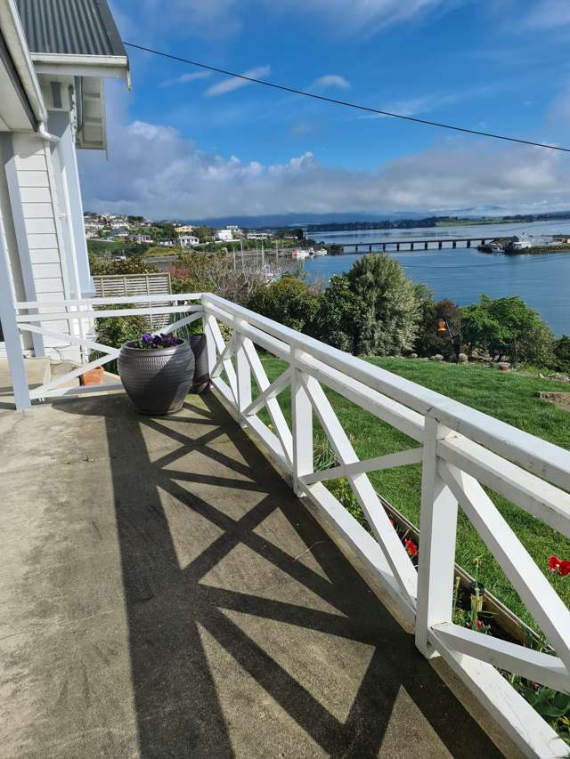 Charming Grand Riverside Villa