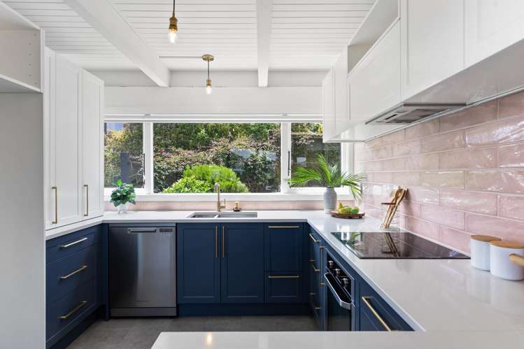 16A Indira Place Khandallah_1