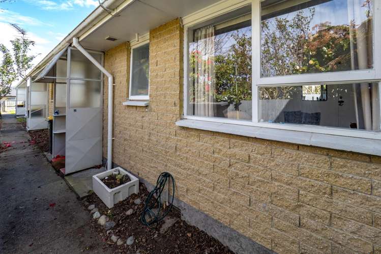 2/42 Aitken Street Ashburton_11