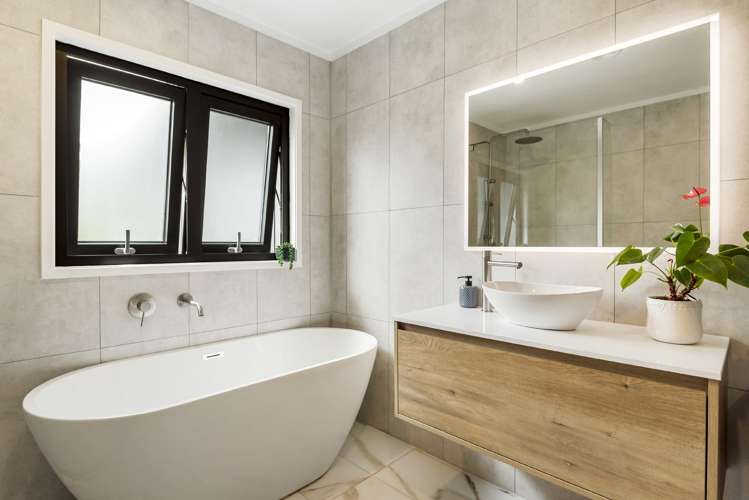 30 Bay Vista Drive Red Beach_14