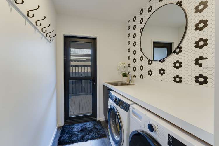 13 Howden Drive Jacks Point_16