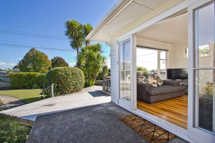 61 Mcleod Road Te Atatu South_7