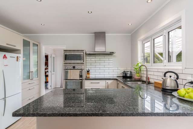 18 Greyfriars Crescent Tawa_2