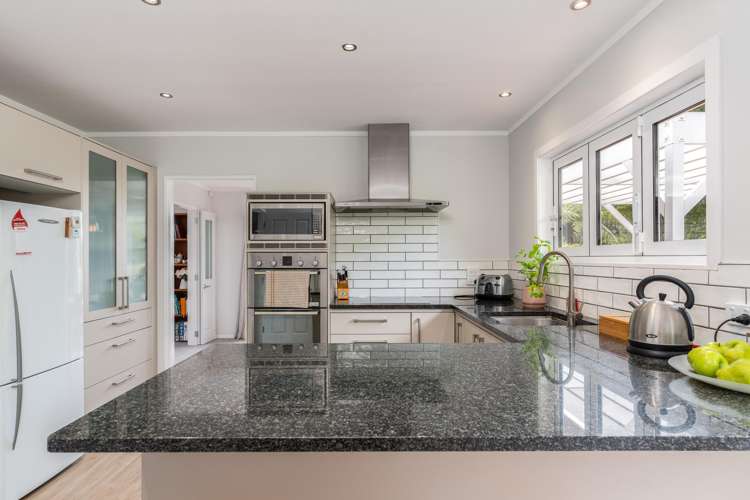 18 Greyfriars Crescent Tawa_2