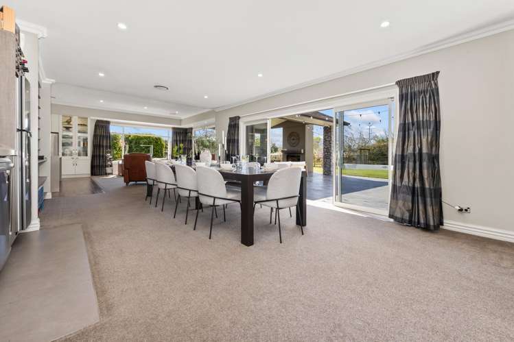 1097 Queen Street East Levin_27