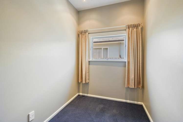 81 Barton Street Woolston_13