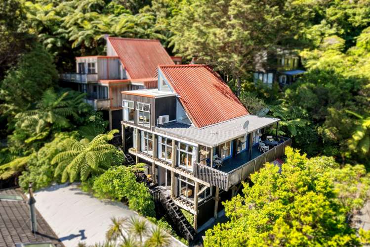 3A Whiorau Grove Lowry Bay_37