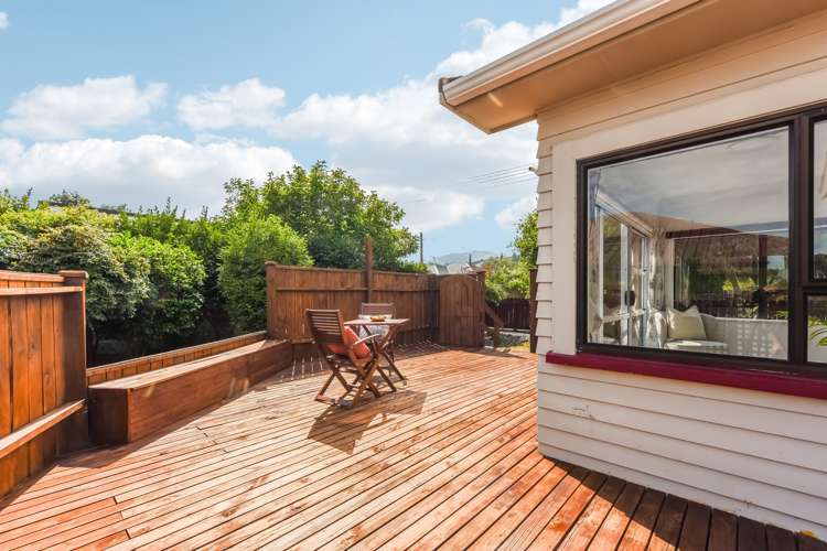 2/14 Ngaio Street Stoke_5