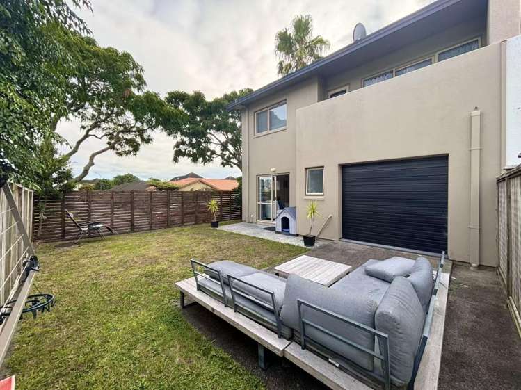 1 Butia Avenue Henderson_17