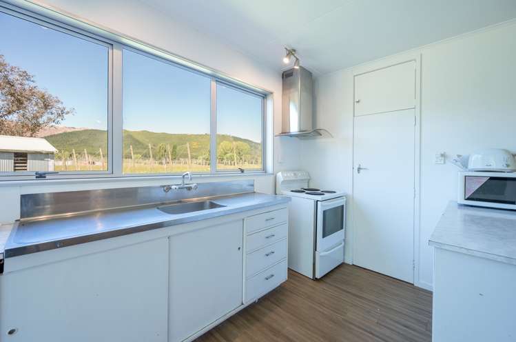 23 Old School Road Tapawera_5