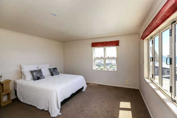 8 Beach Street Fitzroy_11