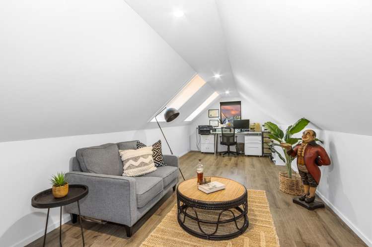 14 Nederland Avenue Burwood_11