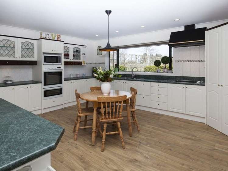 133 Halkett Road West Melton_9