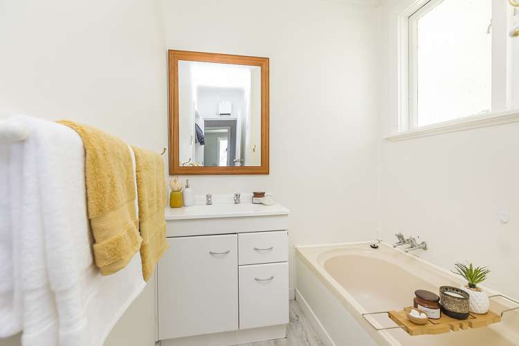 2 Mapplebeck Street Titahi Bay_10